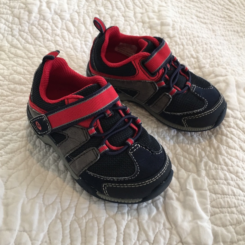 Boys Stride Rite sneakers 6